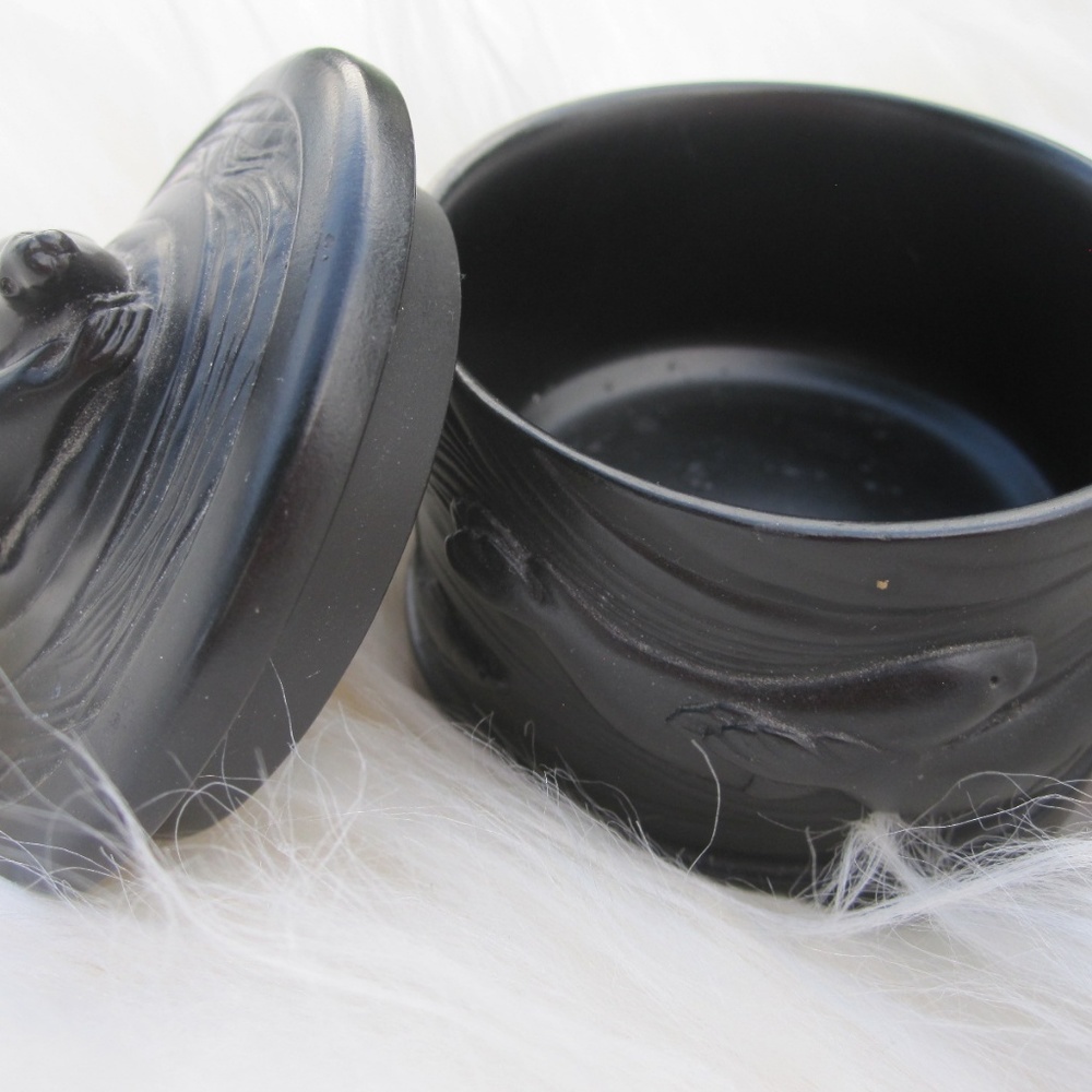 COPY - vintage seal spirit box by BOMA (box13).